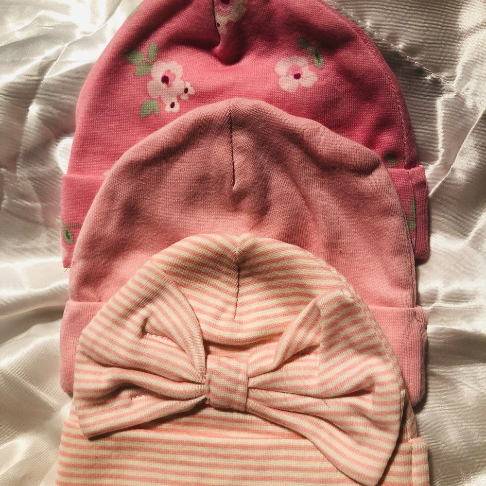 (3) 0-6 months baby hats